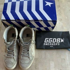 Golden Goose Star Mid Star Sneaker